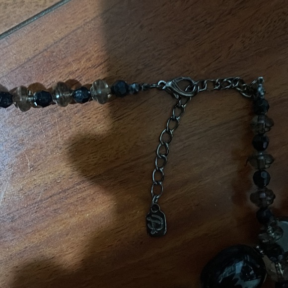 Beautiful Beads and glass necklace with a silver medal adjustable clasp. - Picture 6 of 11